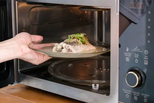 how to coo fish in microwave